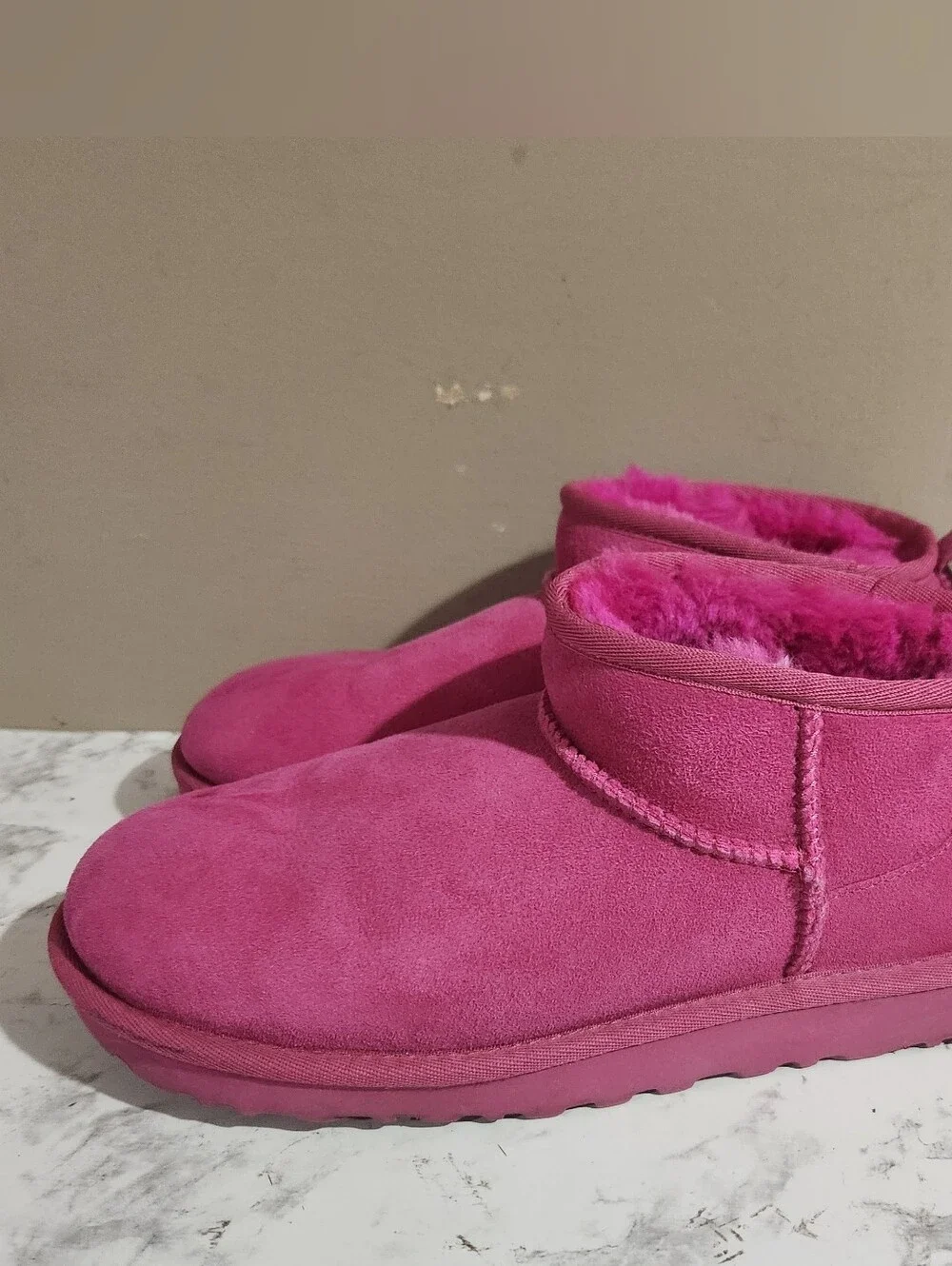 Ugg Classic ultra mini women boots Suede rock rose sz 9